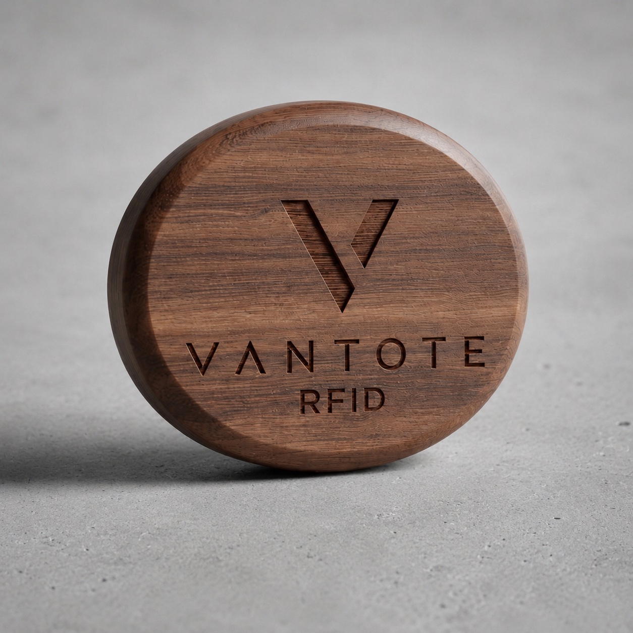 Drewniany tag NFC Vantote RFID z grawerowanym logo